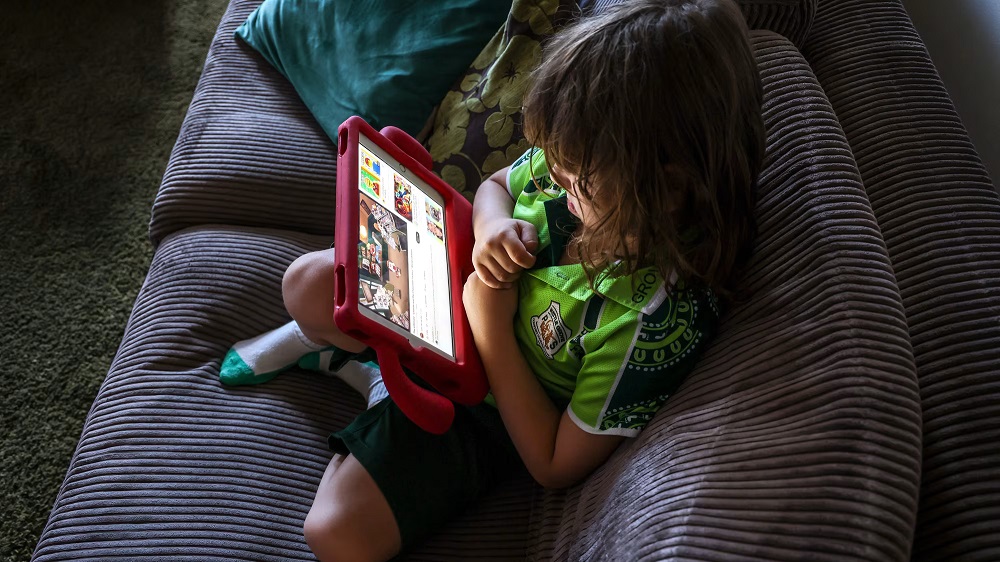 Egypt to Draft Law Protecting Kids from Social Media Harm