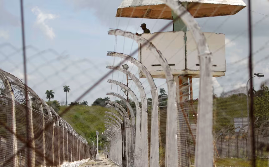 Cuba Frees 2,010 Prisoners in Largest Release in Years