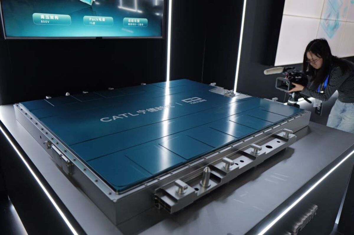 EV Battery Charges to 98% in Just Six Minutes
