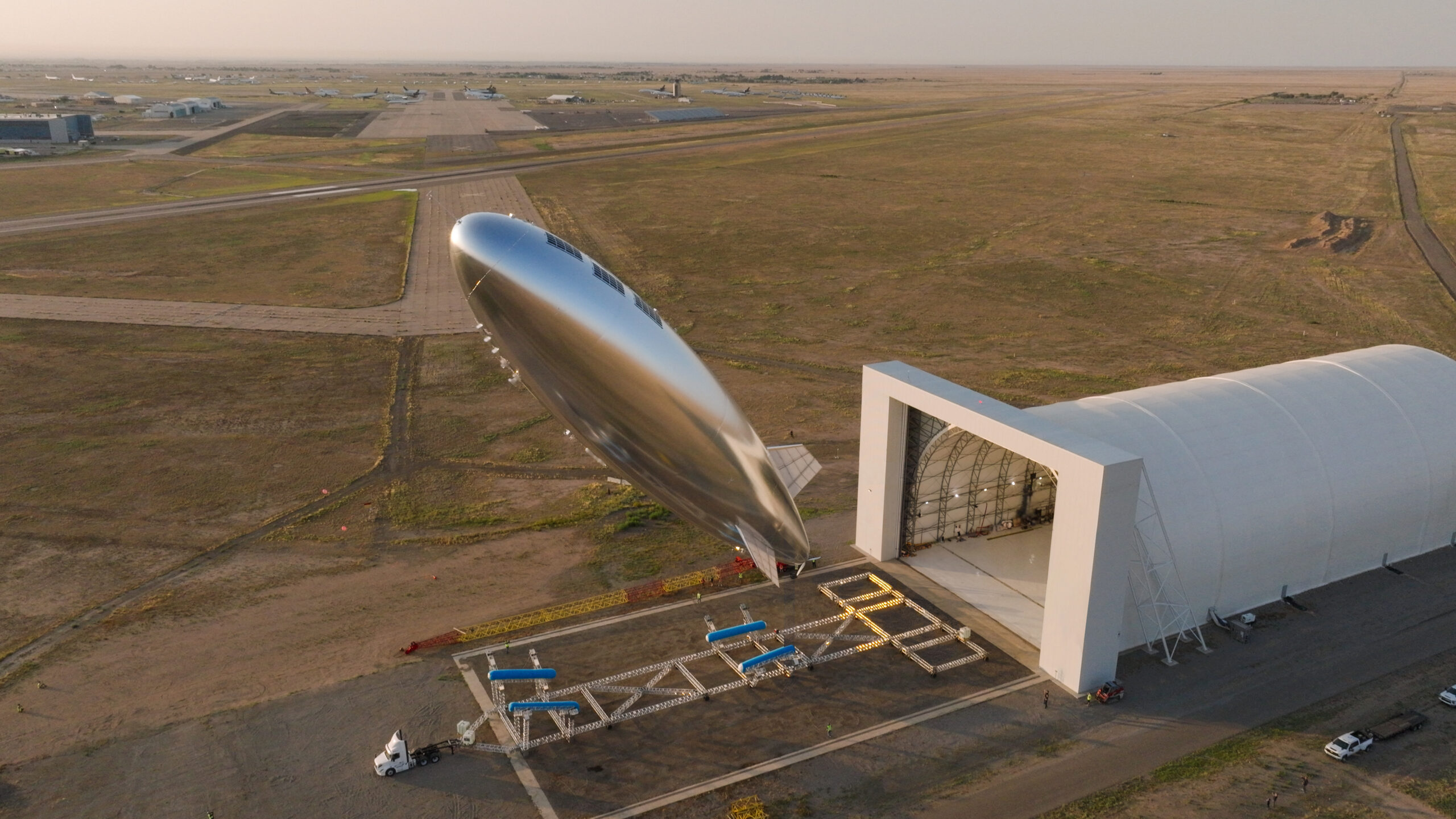 Airship Completes 9,320-Mile Pacific Flight as Sky Cell Tower