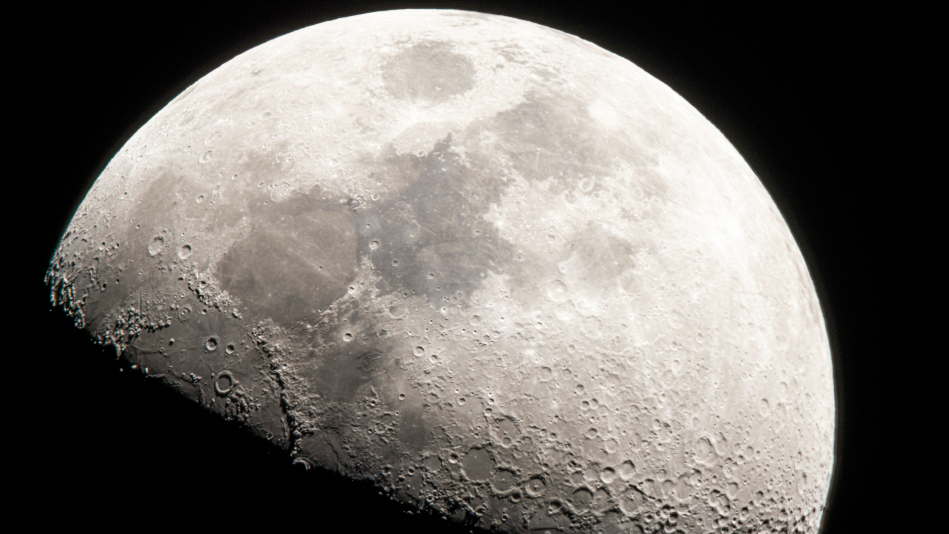 NASA's Artemis II Reframes Our Bond With the Moon - Image 2