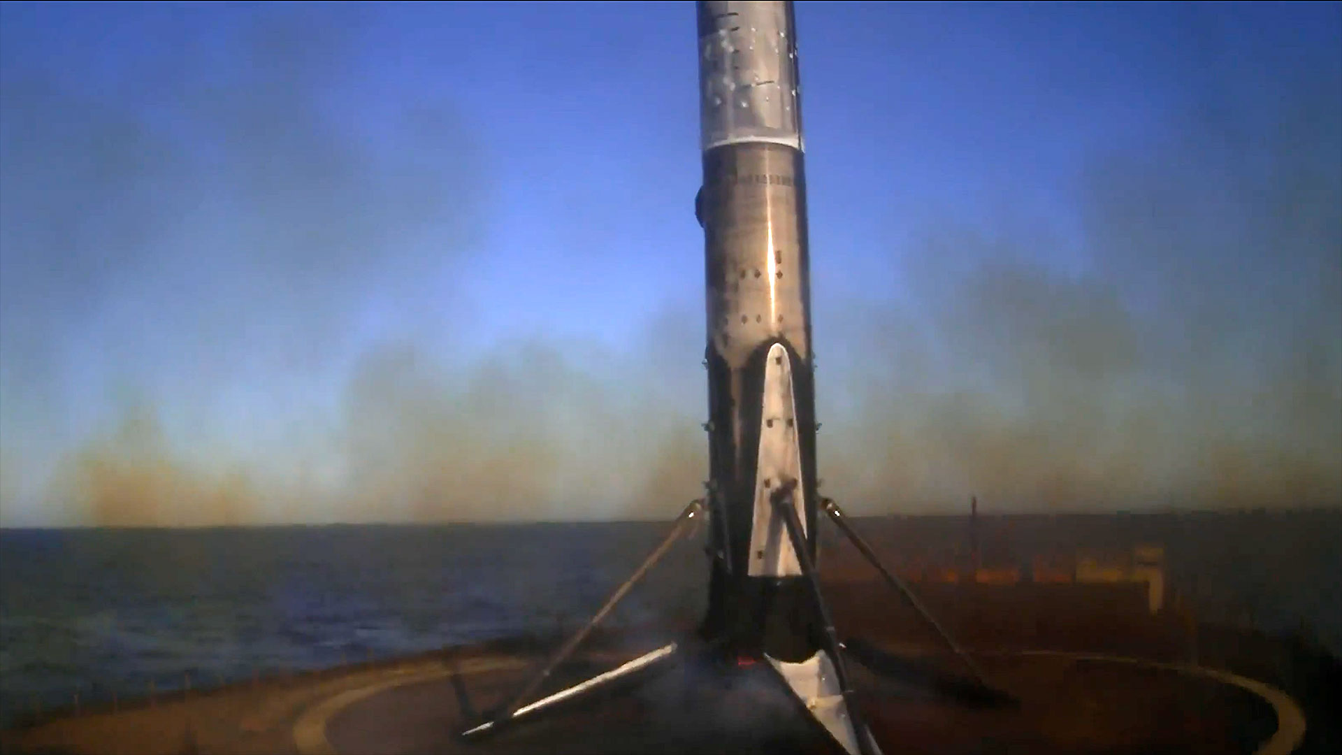 SpaceX Booster Nears Record 32nd Flight, Lands Safely - Image 2