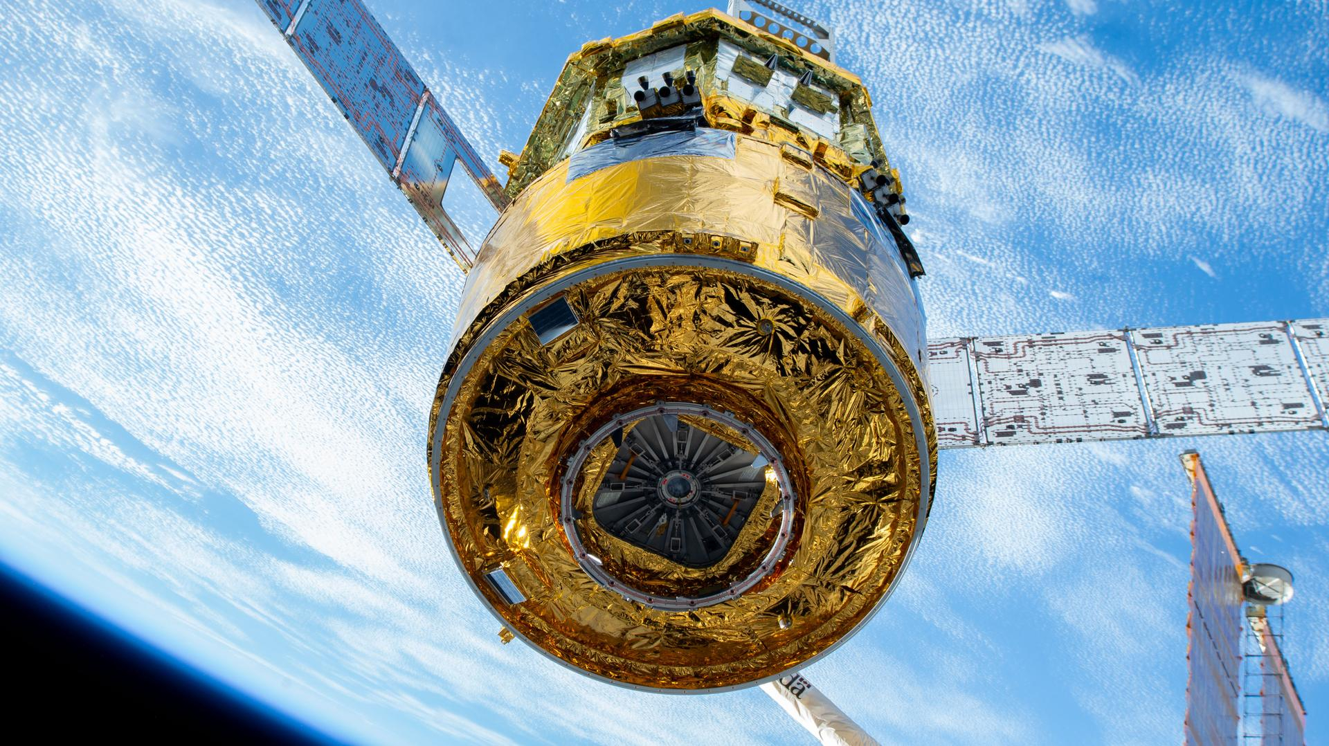 Japan's New Cargo Ship Gets Second Life as Space Lab - Image 3