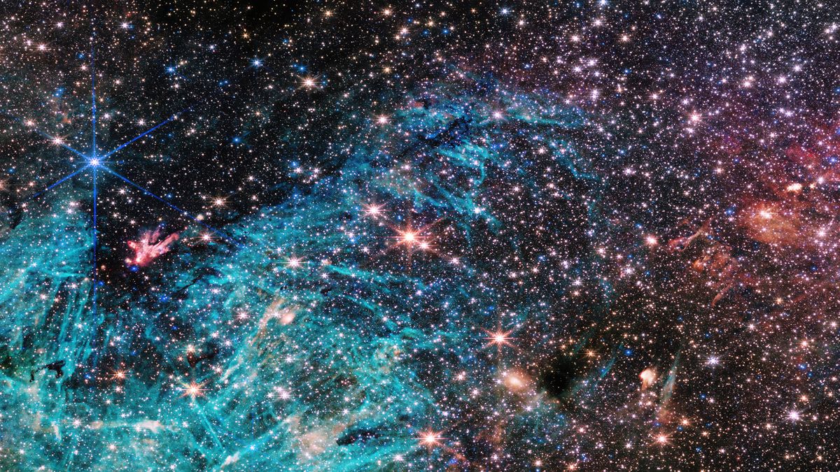 Webb Telescope Finds Metal Treasure Near Milky Way Black Hole - Image 2