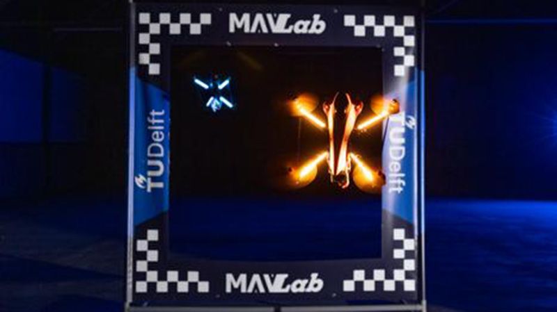 AI Drone Beats World Champion Pilots in Abu Dhabi Race - Image 2