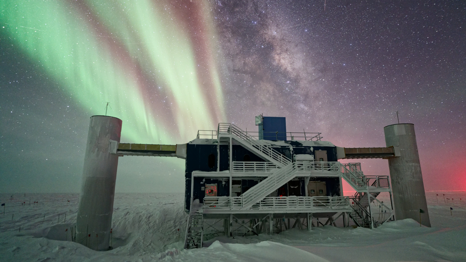 Antarctica's Ghost Particle Detector Gets Major Upgrade - Image 2