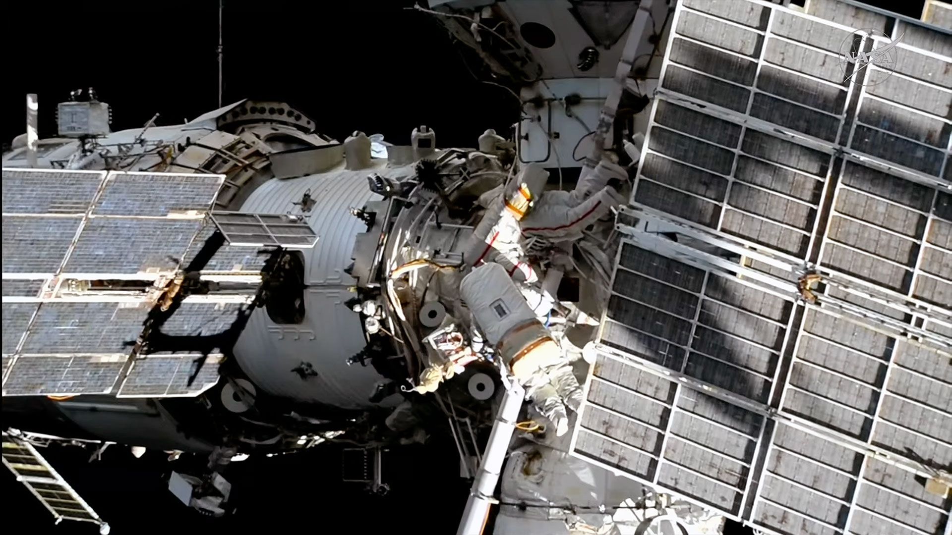 Cosmonauts Install Sun-Watching Telescope in 6-Hour Spacewalk