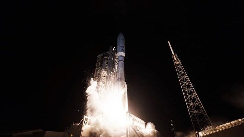 Atlas V Launches 29 Satellites, Ties Heaviest Payload Record