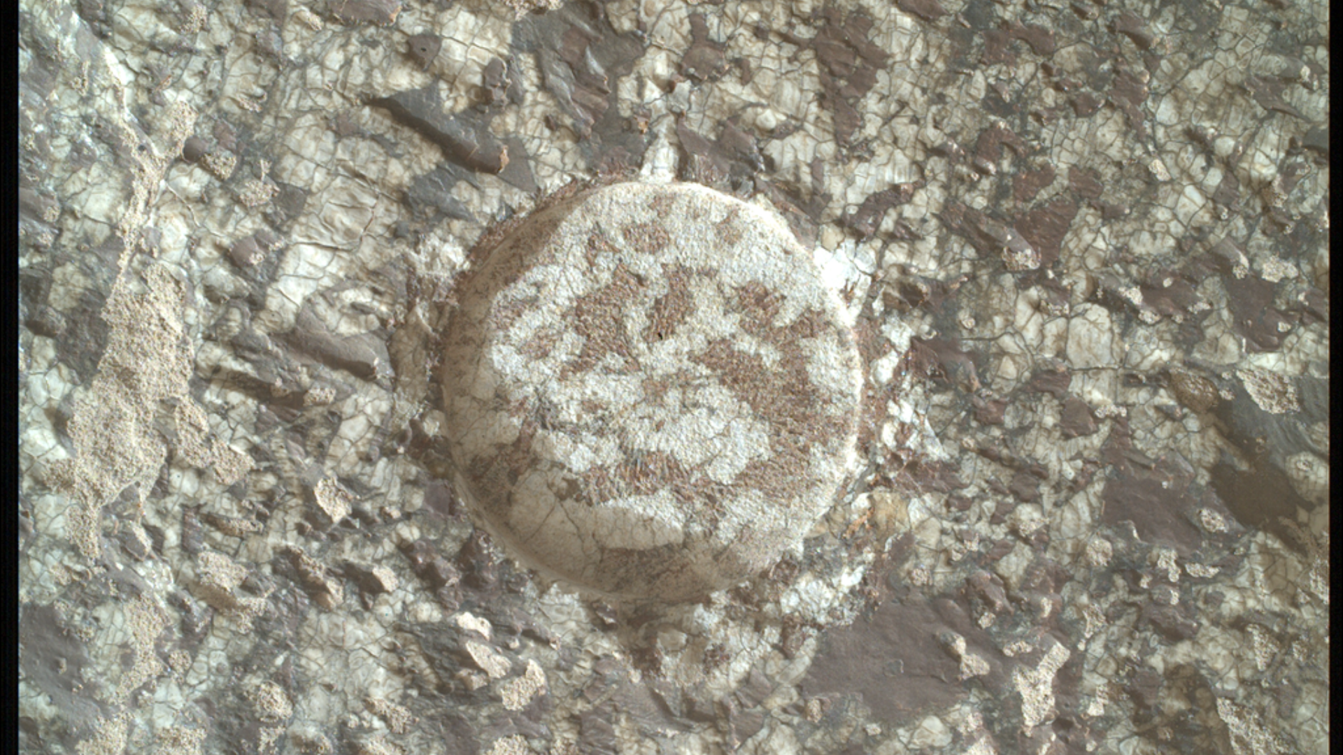 NASA Rover Explores Mars' Oldest Rocks in 'Wild West