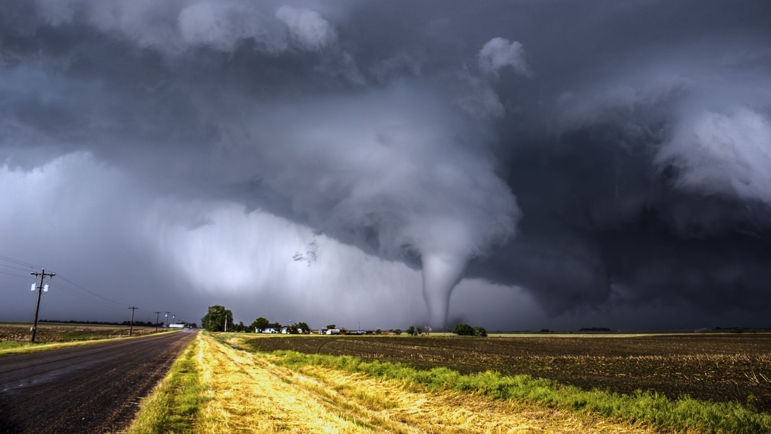 Scientist Survives Tornado, Jokes About Missing His PhD Shot