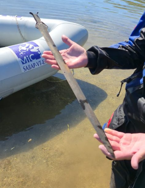 3,300-Year-Old Bronze Sword Still Sharp in Italian Lake - Image 4