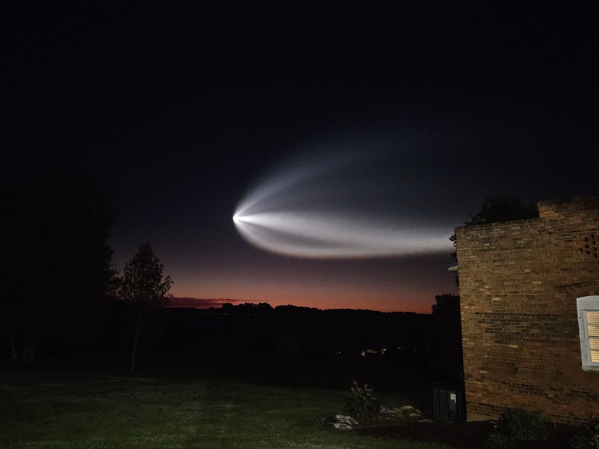 SpaceX 'Space Jellyfish' Stuns Millions on East Coast - Image 3