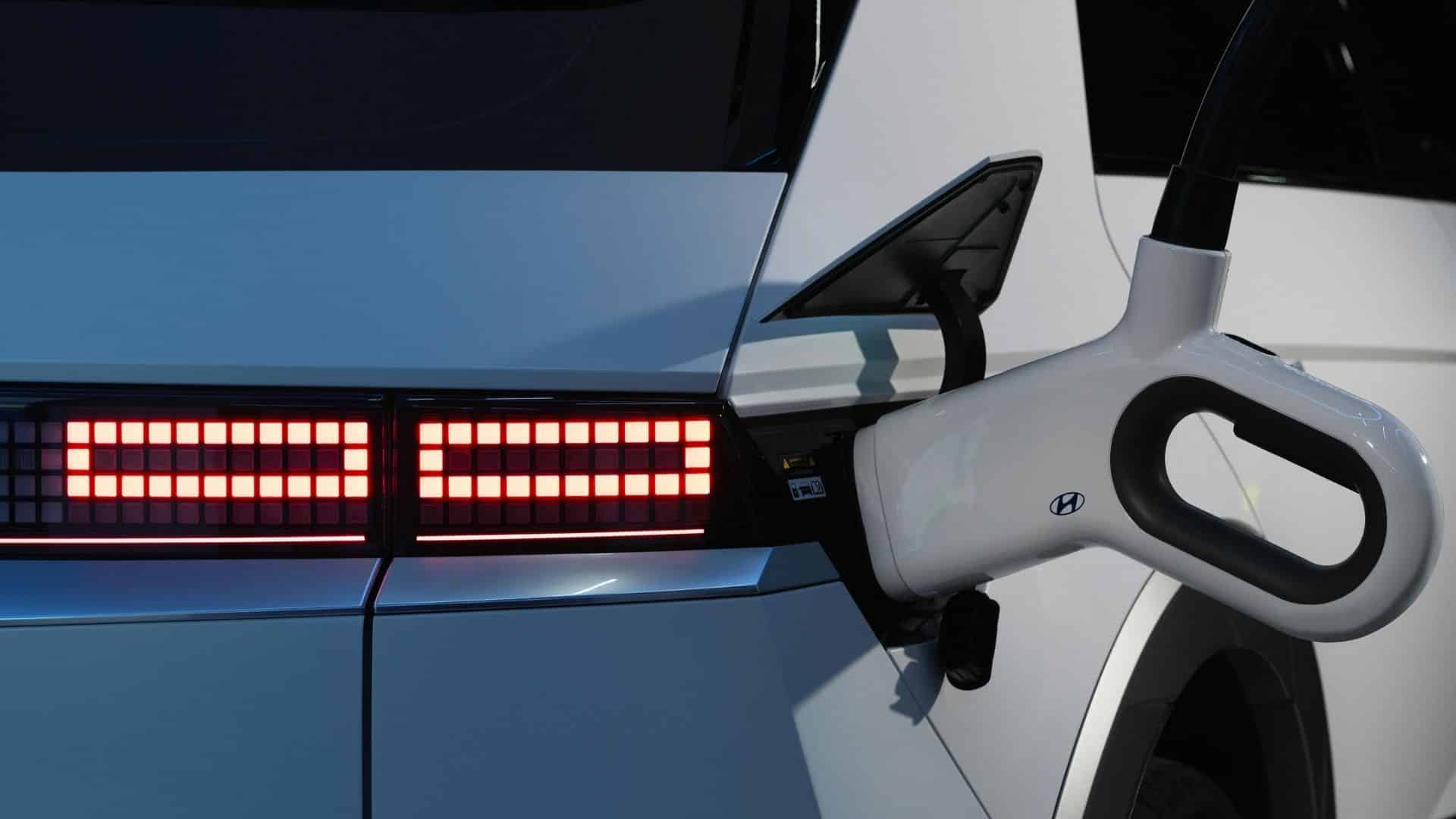 Georgia's Largest Factory Opens Electric Vehicle Jobs