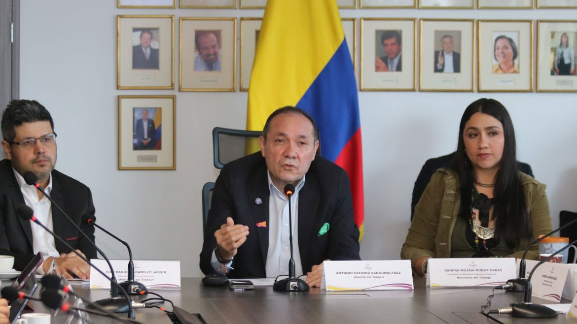 Colombia Secures 23.7% Minimum Wage Hike After Court Review