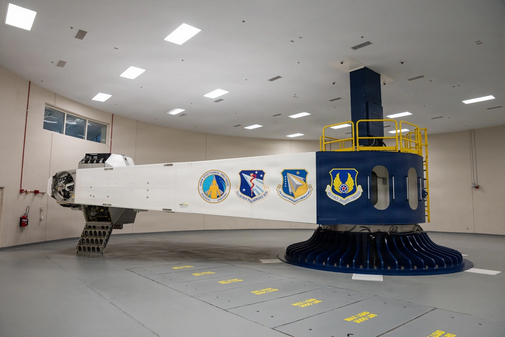 Navy Seeks Volunteers for NASA Moon Mission Study