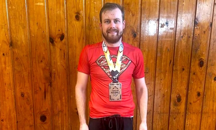 Security Guard Wins Medal After Just 1 Year of Training