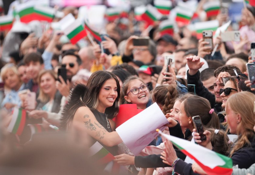 Bulgaria Wins First Eurovision, Thousands Celebrate in Sofia