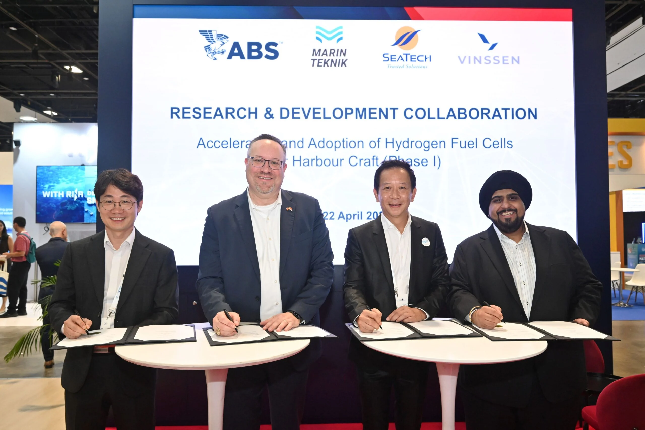Singapore Tests Hydrogen-Powered Harbor Boats