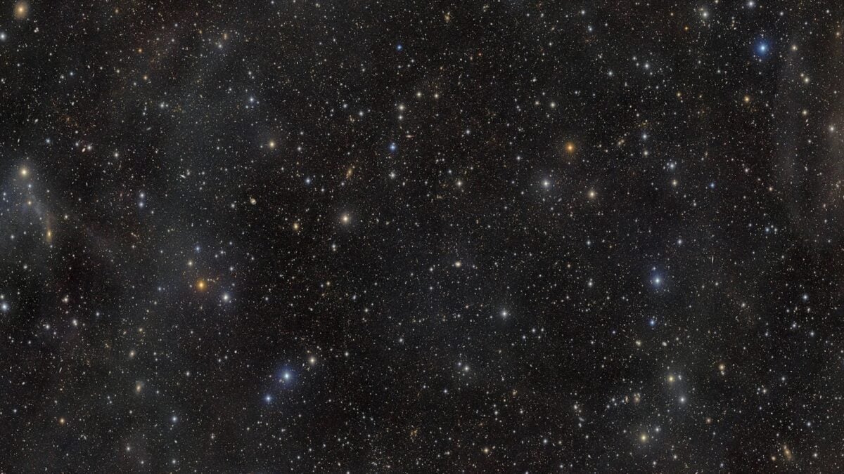 Telescope Captures 650,000 Galaxies in Single Photo