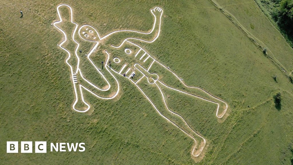 UK's Cerne Abbas Giant Gets Makeover to Fight Weather