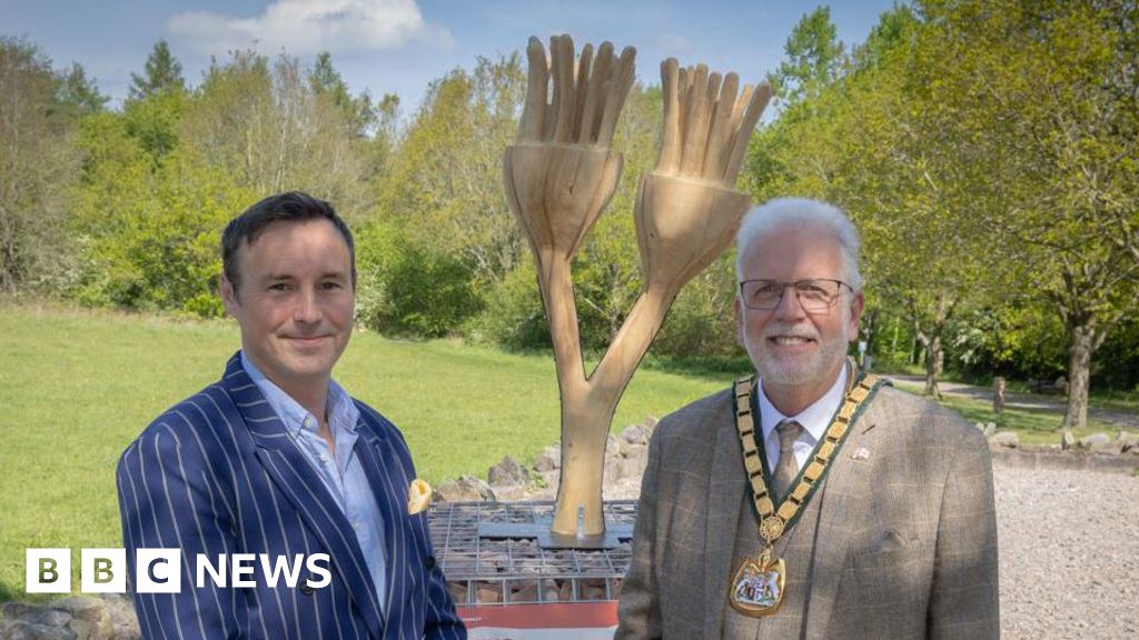 New Sculpture Honors David Attenborough's 100th Birthday