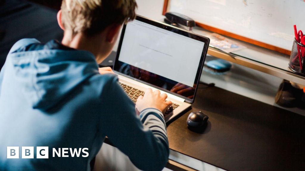 Police Turn Teen Hackers Into Cybersecurity Pros