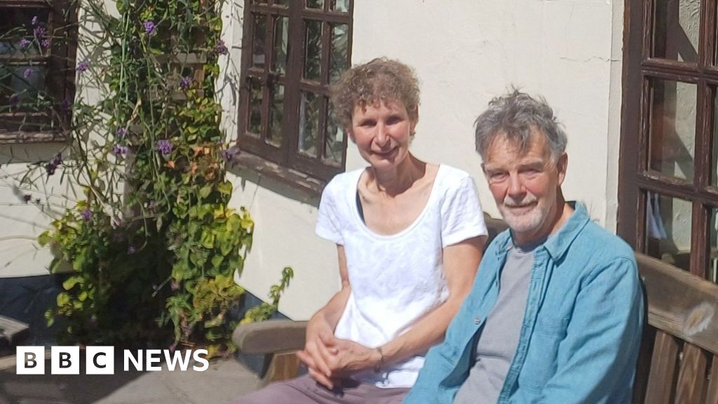 English Village Pub Eyes Wind Turbine to Power Community