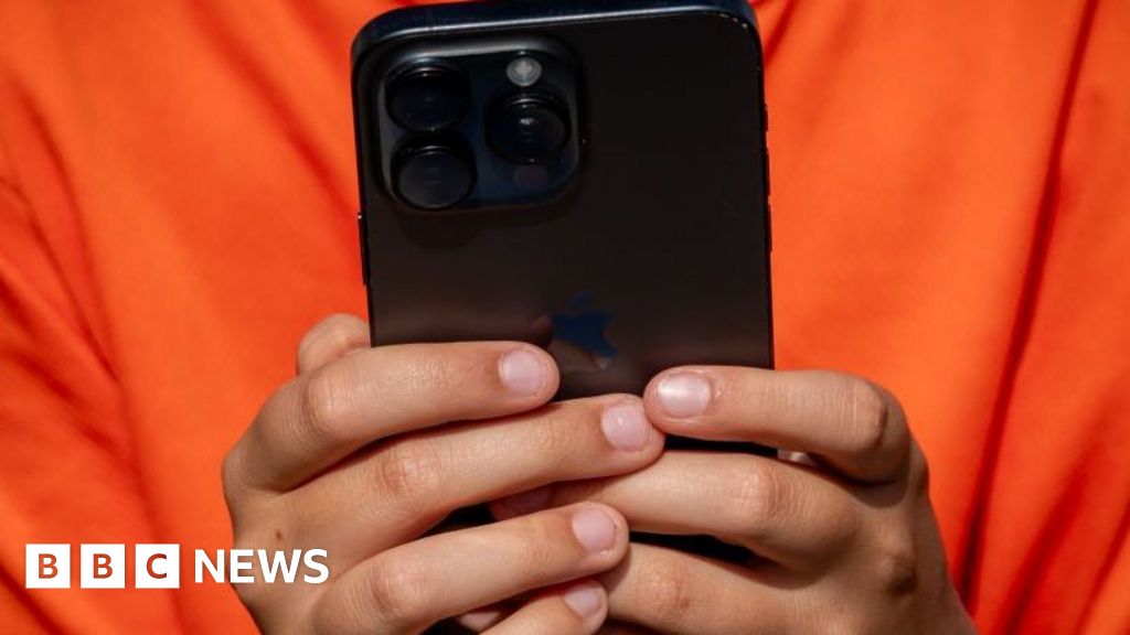 UK Forces Tech Giants to Block Child Nude Images by Law
