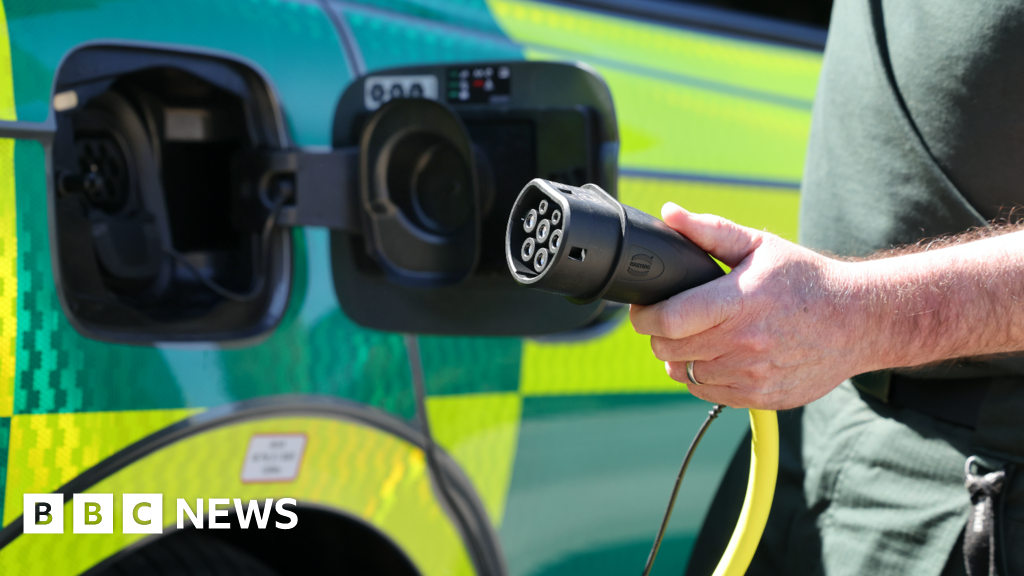 NHS Ambulances Get 15-Minute EV Charging Across England