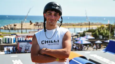 Olympic Gold Medalist Fights to Reopen Skate Park - Image 3