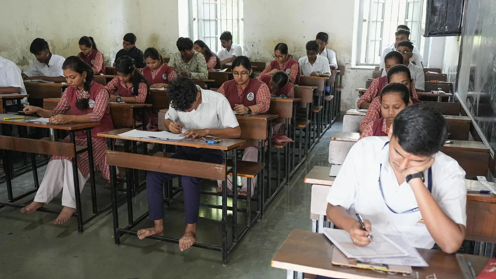 Waste Pickers' Kids Score 80% Pass Rate on Class 12 Exams