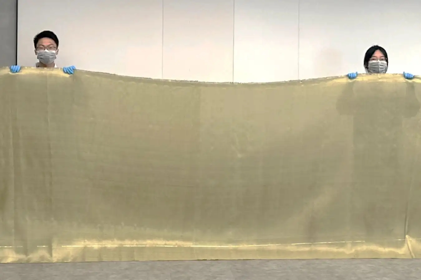 Nobel Winner's Sponge Material Harvests Water From Desert Air - Image 2