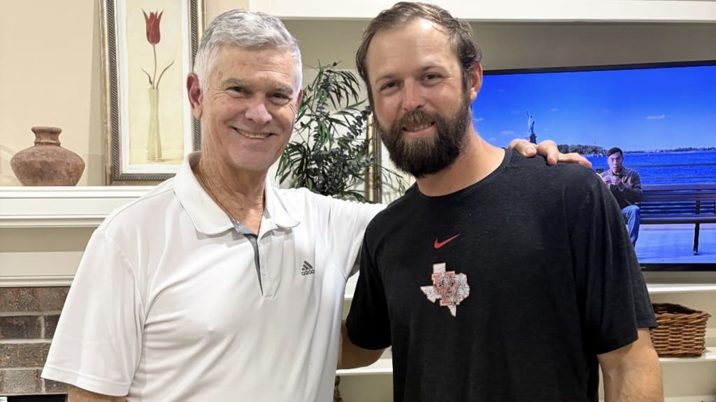 Father and son baseball players Dickie and Joe Thon smiling together after successful kidney transplant surgery