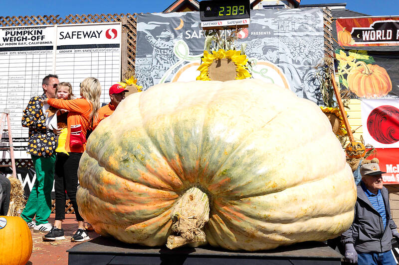 Rhode Island Grower Breaks World Record With Giant Pumpkin