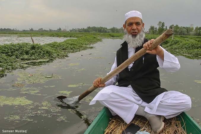 Kashmir Conservationist Brings Half-Drowned Lakes Back to Life