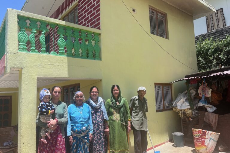 Himalayan Women Save Native Bees in Traditional Homes - Image 3