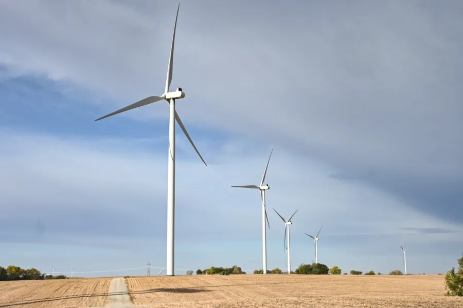 Wind and Solar Farms Boost Rural Economies by 7%, Study Finds