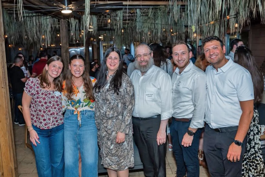Houston Young Professionals Unite for Sukkot Celebration