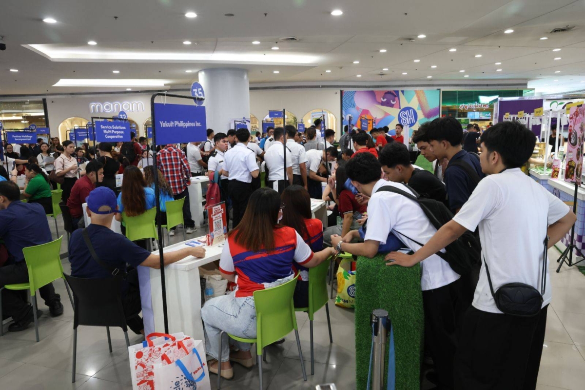 Philippines Unemployment Falls to 5.3% in August