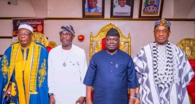 Two Nigerian state governors meet with security officials and traditional leaders at peace conference