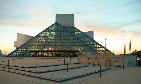 Fela Kuti and Sade Join Rock & Roll Hall of Fame