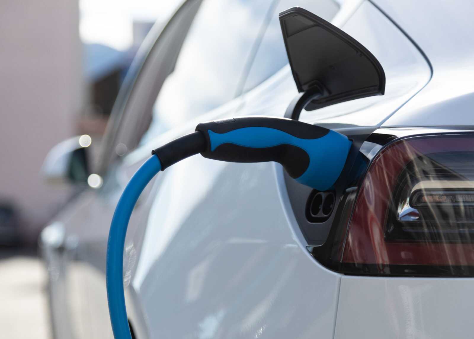 Rockville Solves EV Charging for Street Parkers