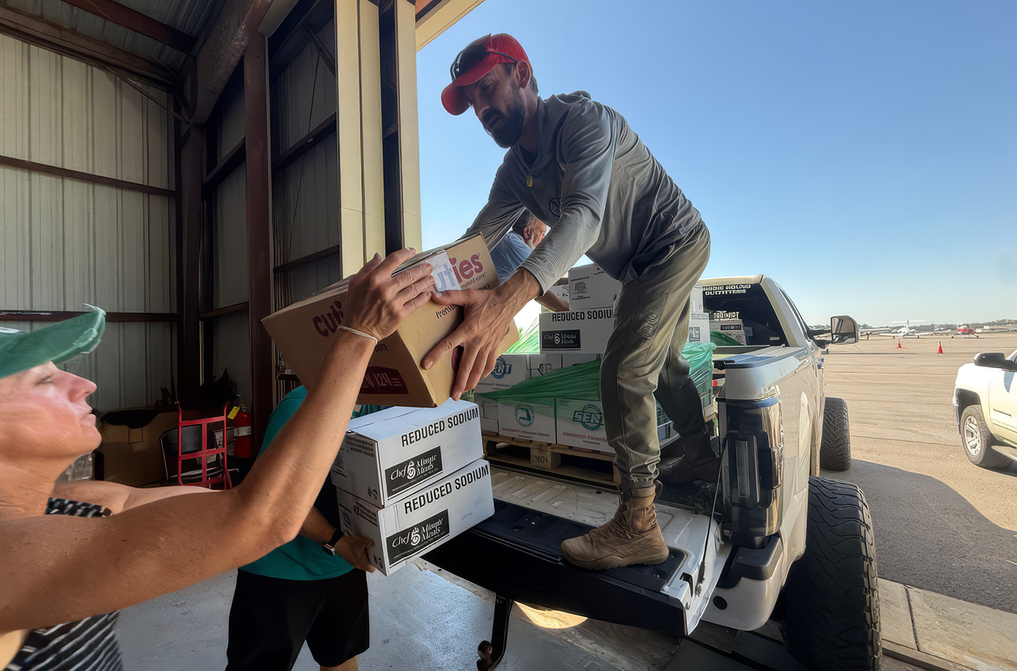 Volunteer Pilots Deliver Supplies to Hurricane Isaias Victims
