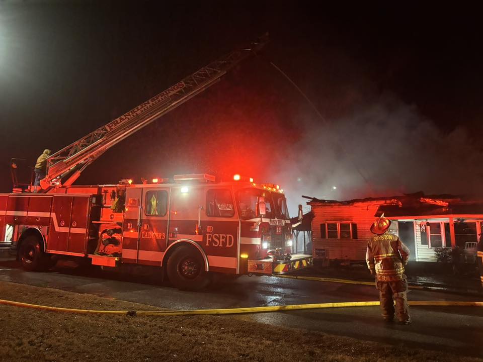Georgia Officer Runs Into Burning Home to Save Woman - Image 5