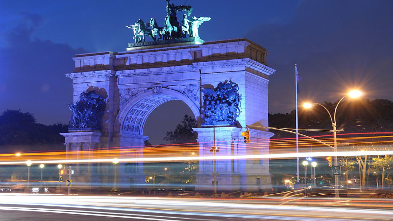 Cancer Survivor Eileen Nuñez Tackles NYC Marathon - Image 2