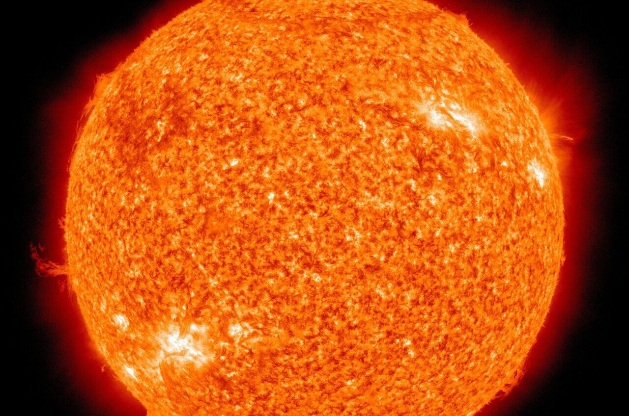 Two Satellites Create Artificial Eclipses to Study Sun - Image 2
