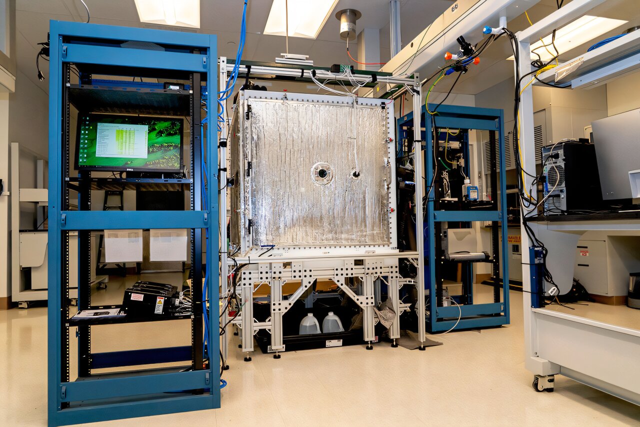 Scientists Create 'Cloud in a Box' to Solve Weather Mystery