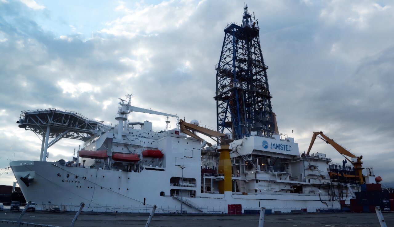 Japan Retrieves Rare Earth Metals from 20,000 Feet Deep