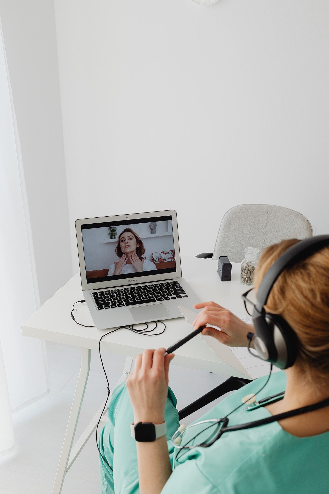 Telemedicine Saves Patients $400 Per Visit, Study Finds