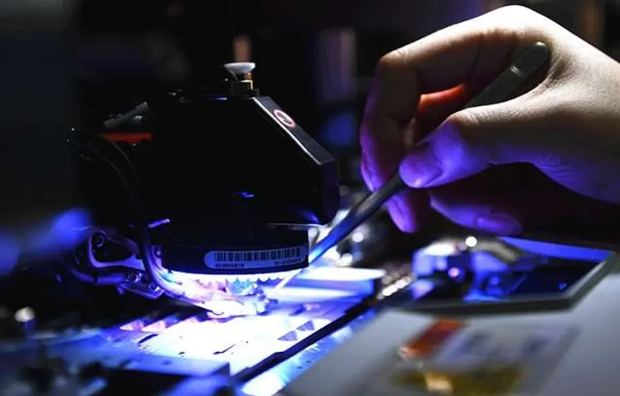 Chip Breakthrough Cuts AI Energy Use, Boosts Computing Power